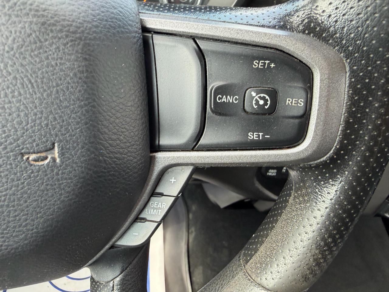 RAM 1500 Tradesman Crew Cab LWB 4WD 2019