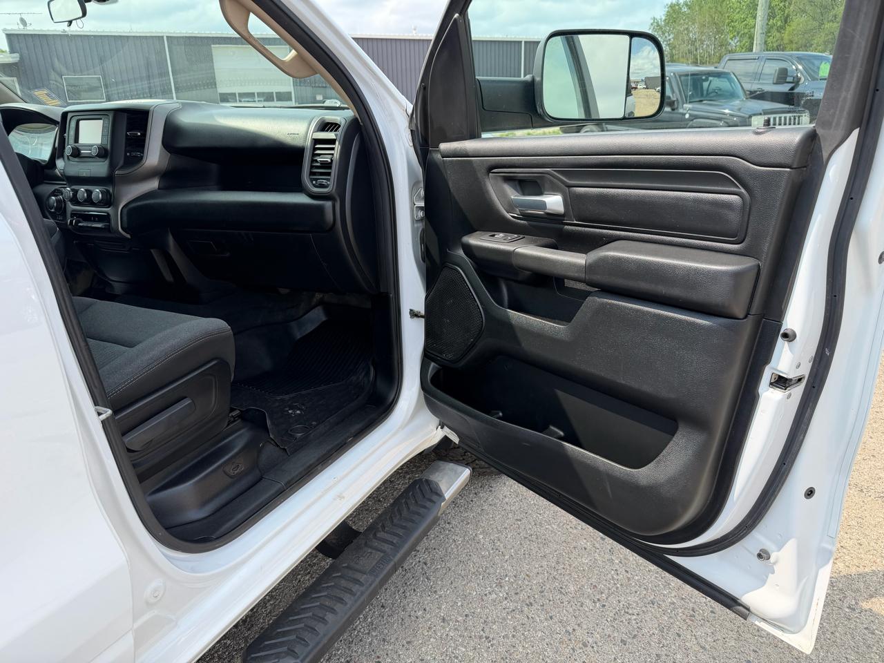 RAM 1500 Tradesman Crew Cab LWB 4WD 2019