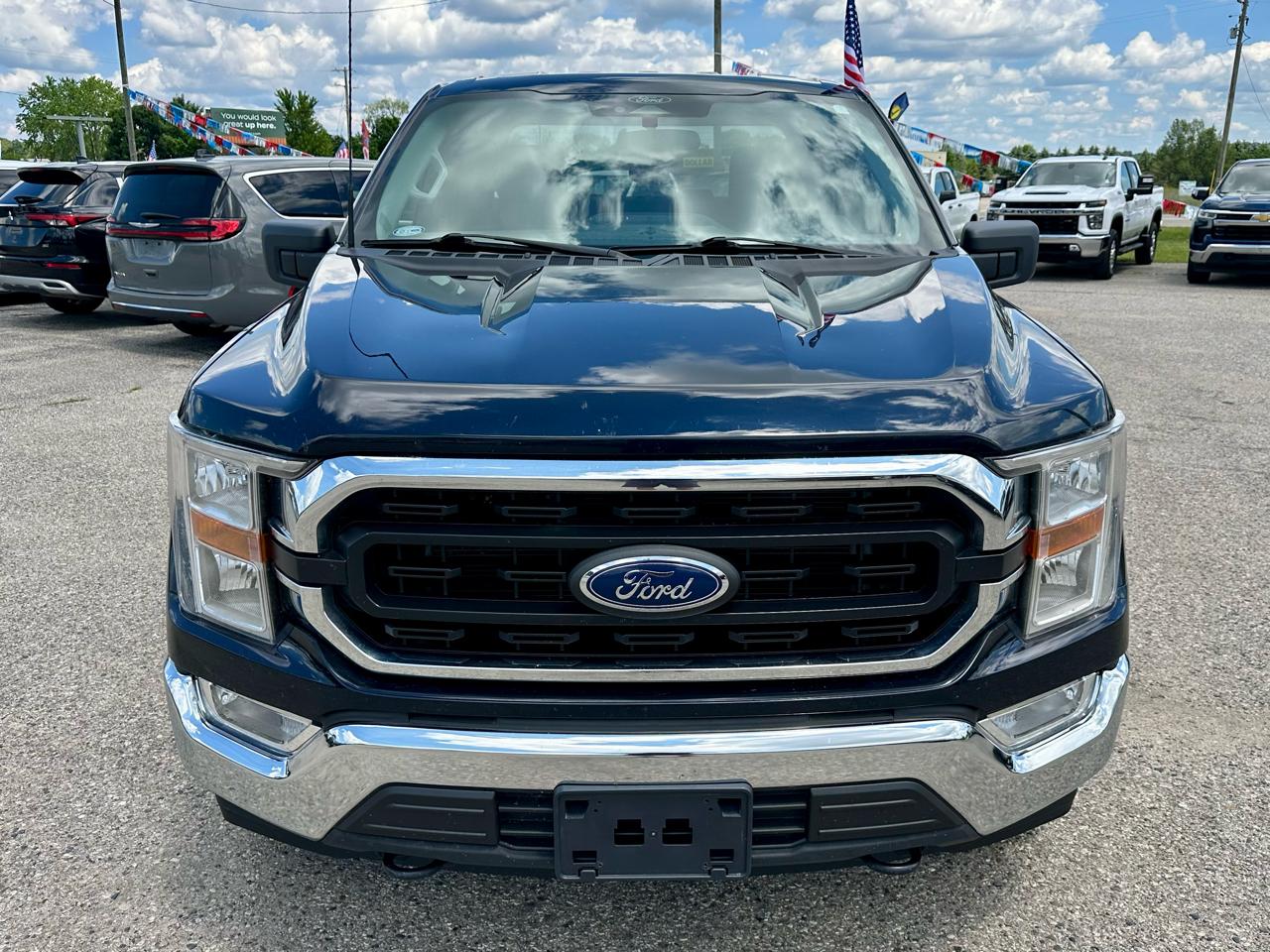 Ford F-150 XLT 4WD SuperCab 8' Box 2022