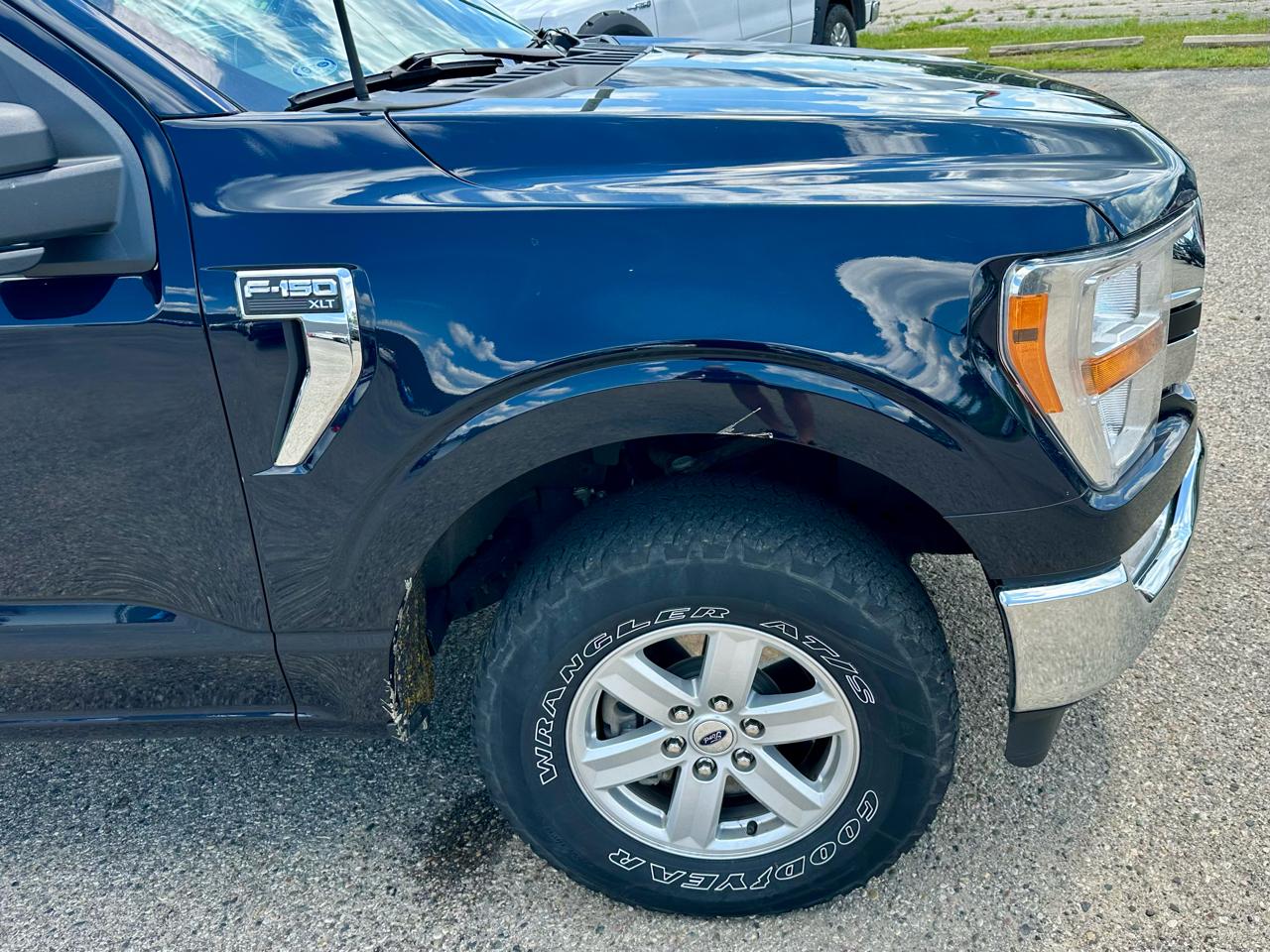Ford F-150 XLT 4WD SuperCab 8' Box 2022