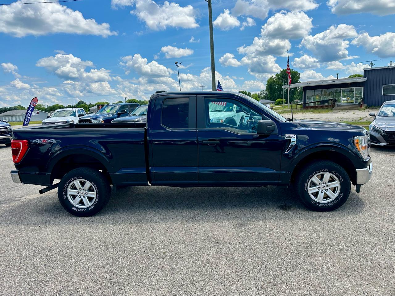 Ford F-150 XLT 4WD SuperCab 8' Box 2022