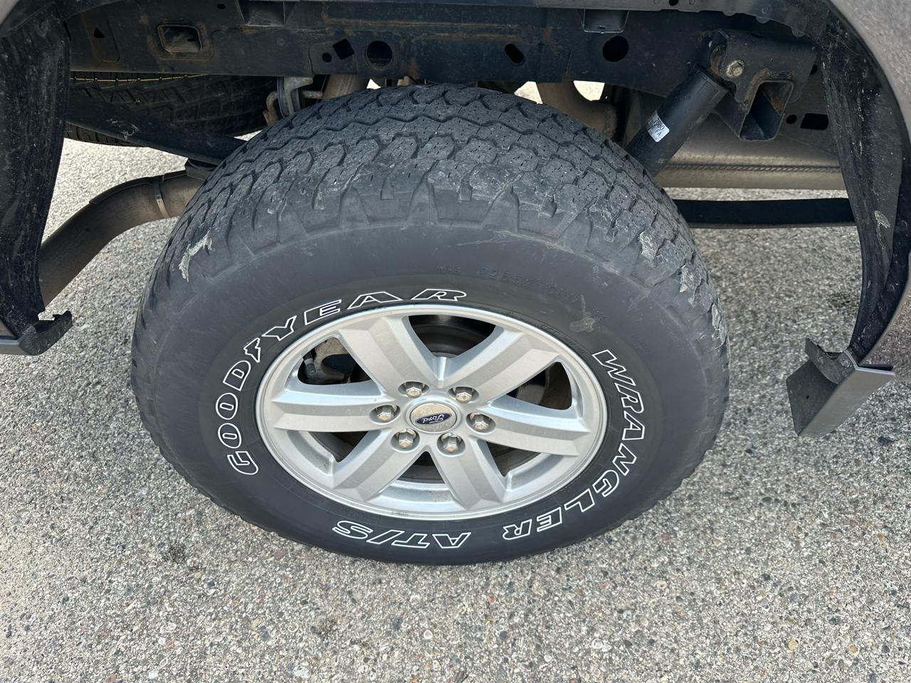 Ford F-150 XLT 4WD SuperCab 8' Box 2022
