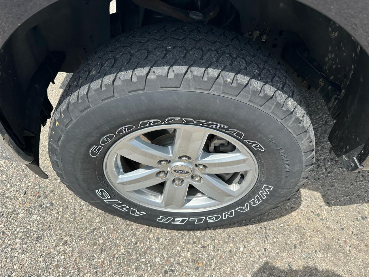 Ford F-150 XLT 4WD SuperCab 8' Box 2022