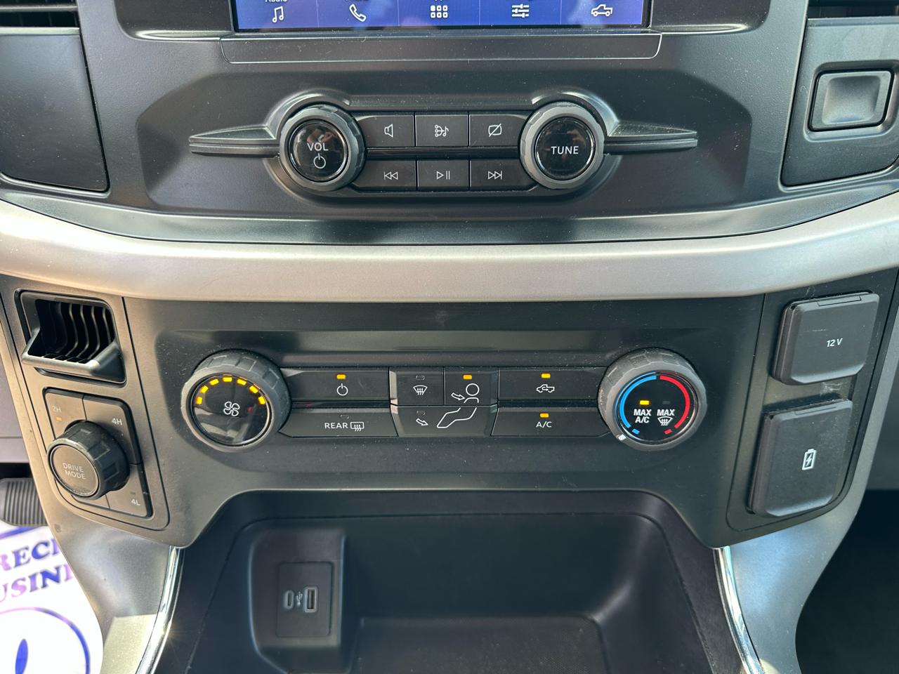 Ford F-150 XLT 4WD SuperCab 8' Box 2022