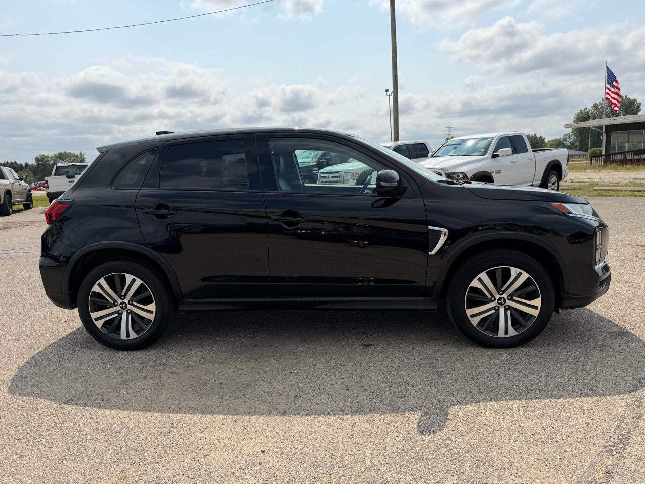 Mitsubishi Outlander Sport 2.0 ES 4WD 2024