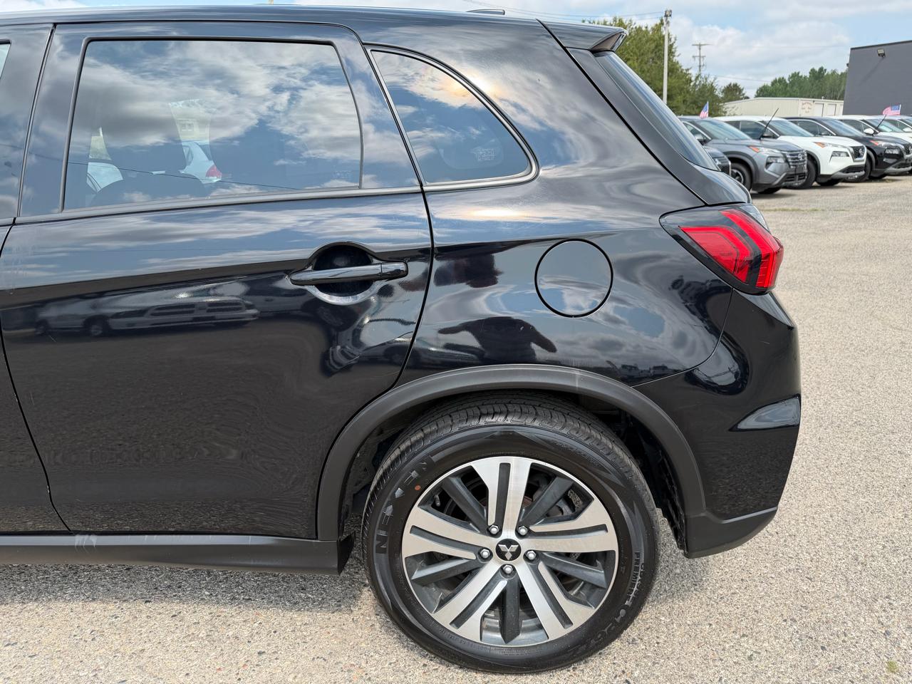 Mitsubishi Outlander Sport 2.0 ES 4WD 2024