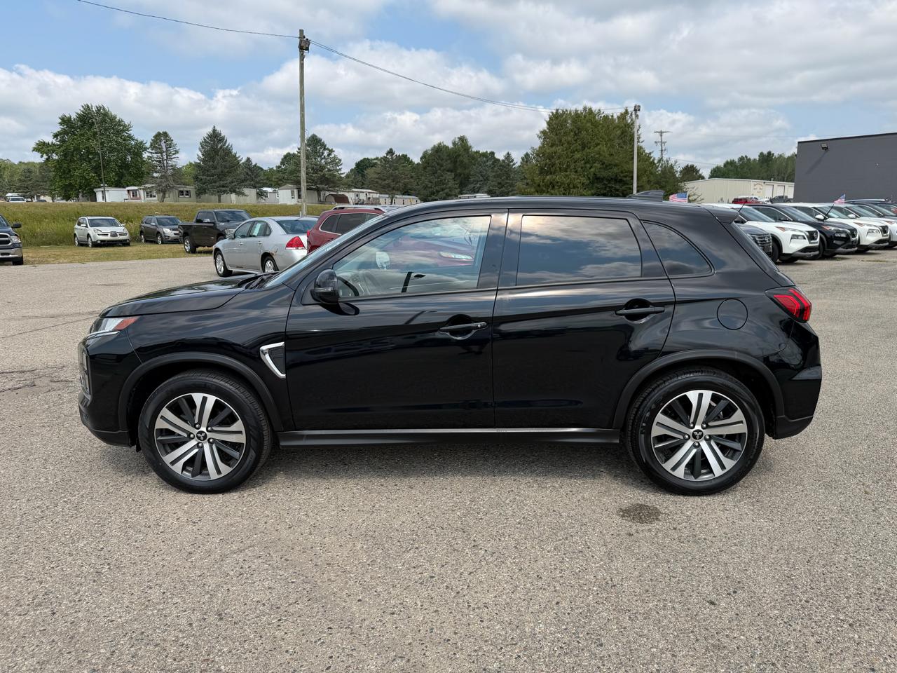 Mitsubishi Outlander Sport 2.0 ES 4WD 2024