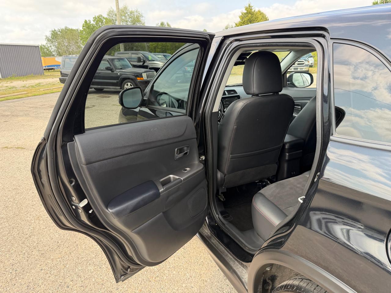 Mitsubishi Outlander Sport 2.0 ES 4WD 2024