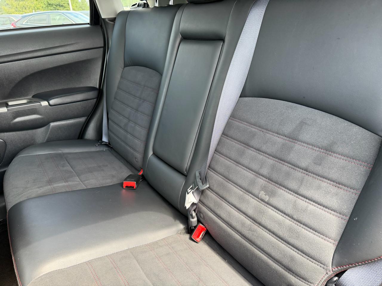Mitsubishi Outlander Sport 2.0 ES 4WD 2024