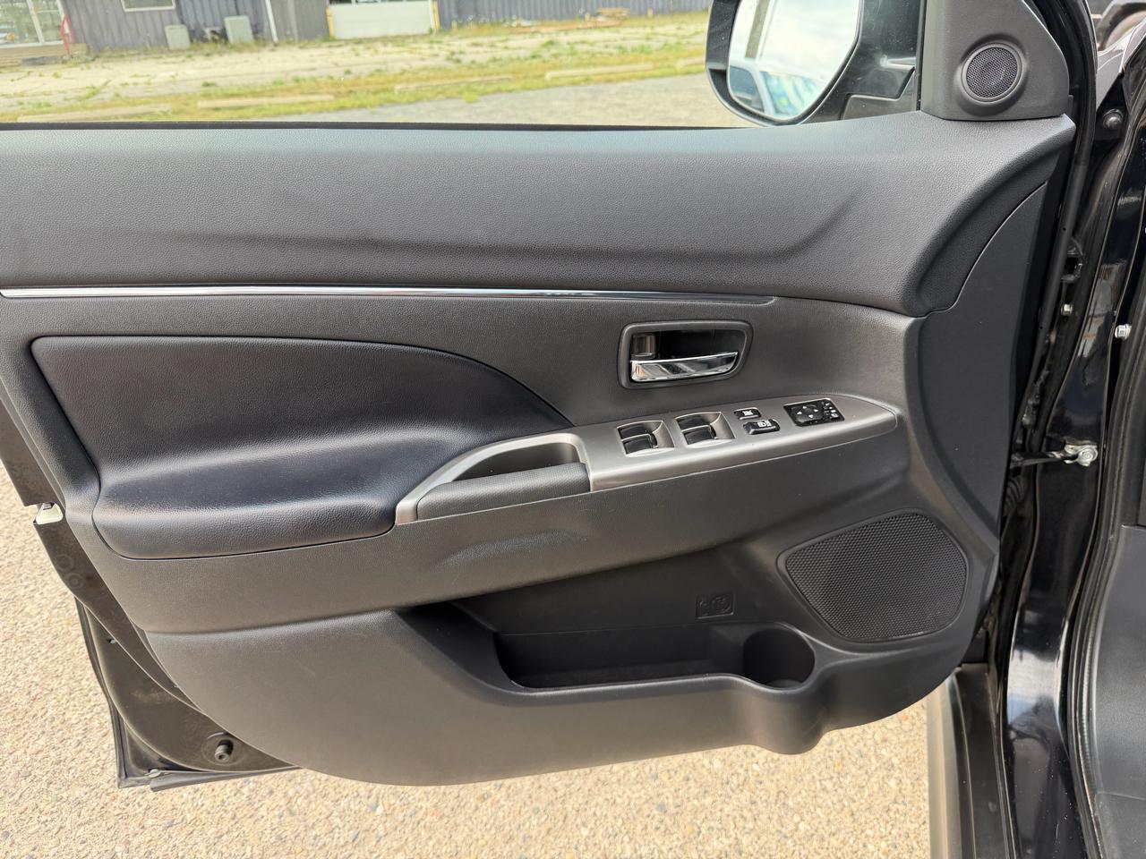 Mitsubishi Outlander Sport 2.0 ES 4WD 2024