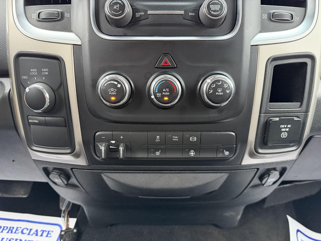 RAM 2500 SLT Crew Cab SWB 4WD 2015