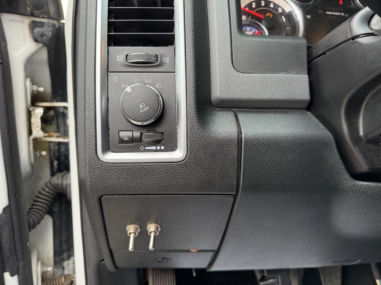 RAM 2500 SLT Crew Cab SWB 4WD 2015