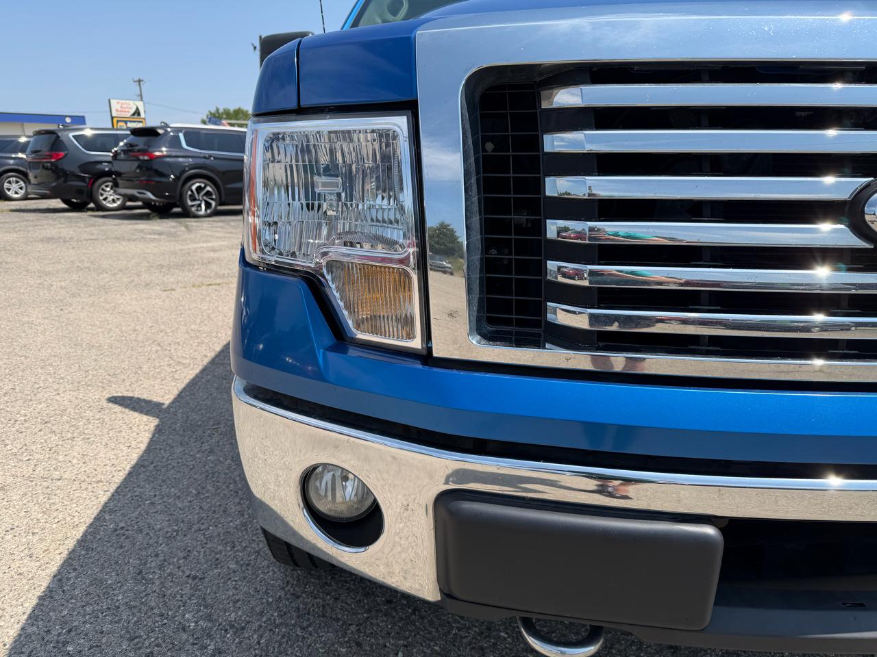 Ford F-150 XL SuperCab 8-ft. Bed 4WD 2012
