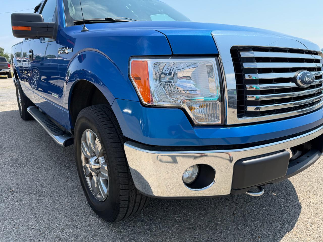 Ford F-150 XL SuperCab 8-ft. Bed 4WD 2012
