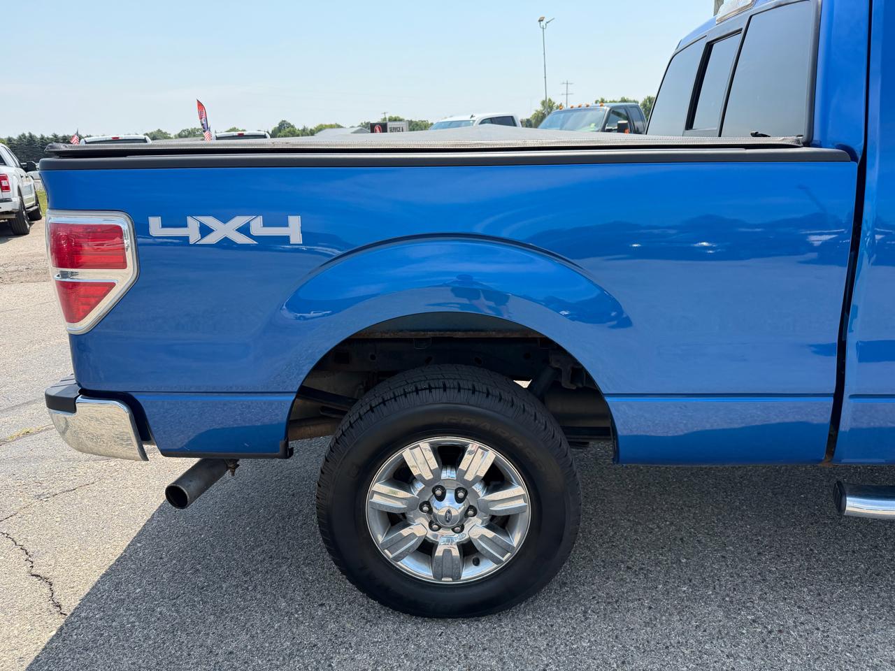 Ford F-150 XL SuperCab 8-ft. Bed 4WD 2012