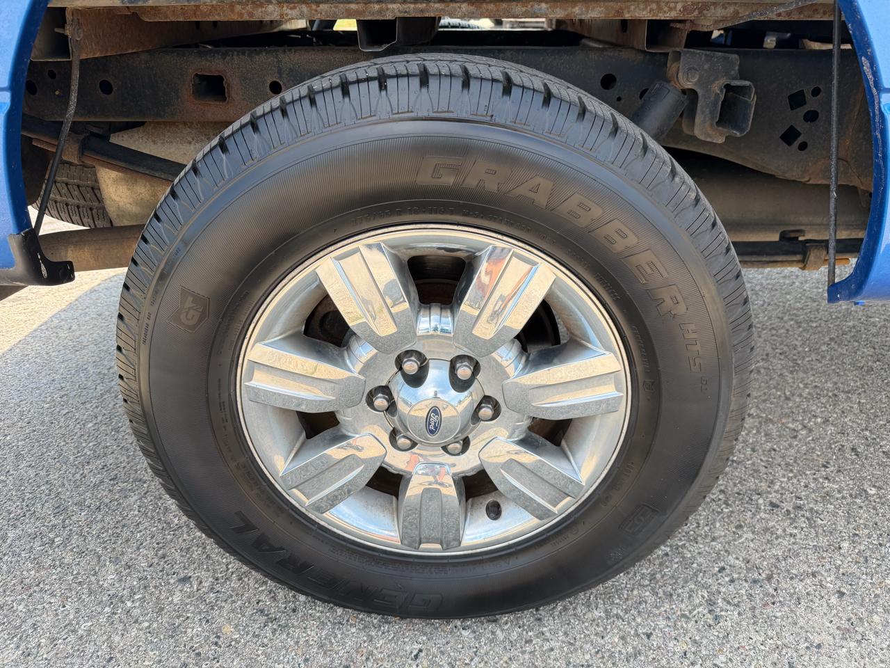 Ford F-150 XL SuperCab 8-ft. Bed 4WD 2012