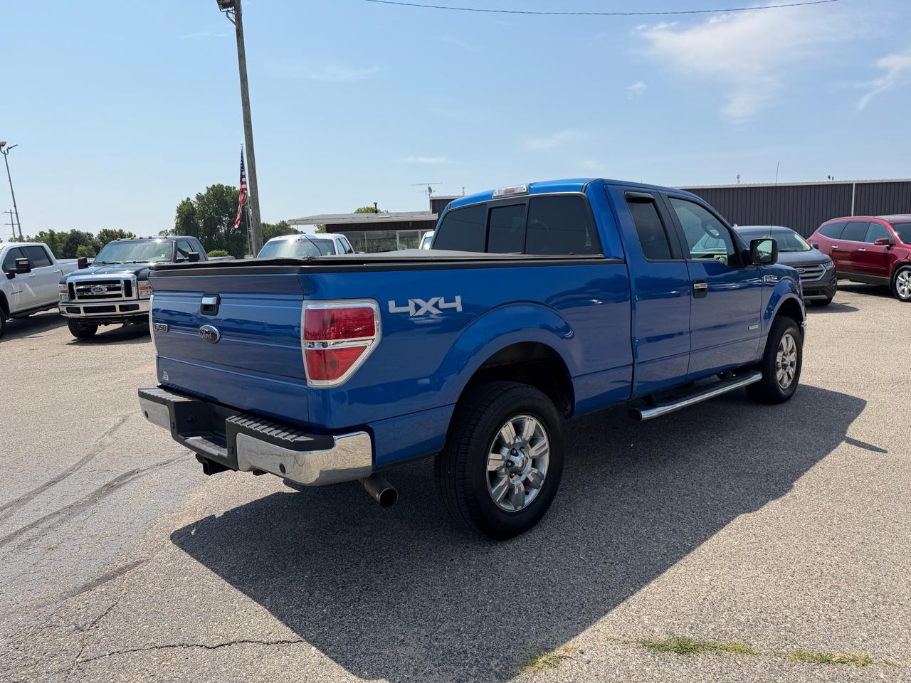 Ford F-150 XL SuperCab 8-ft. Bed 4WD 2012