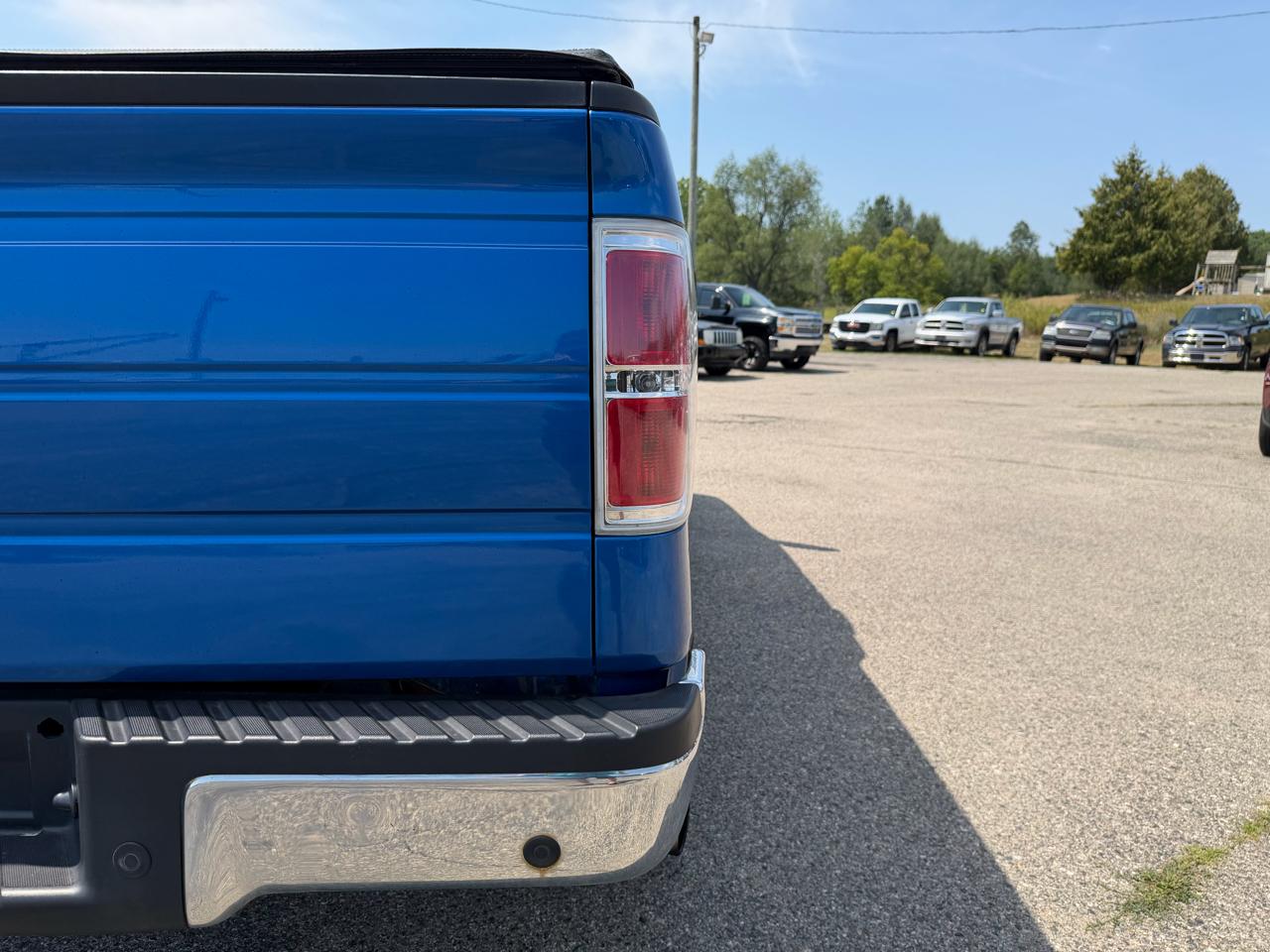 Ford F-150 XL SuperCab 8-ft. Bed 4WD 2012