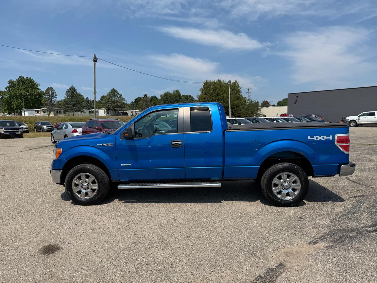 Ford F-150 XL SuperCab 8-ft. Bed 4WD 2012