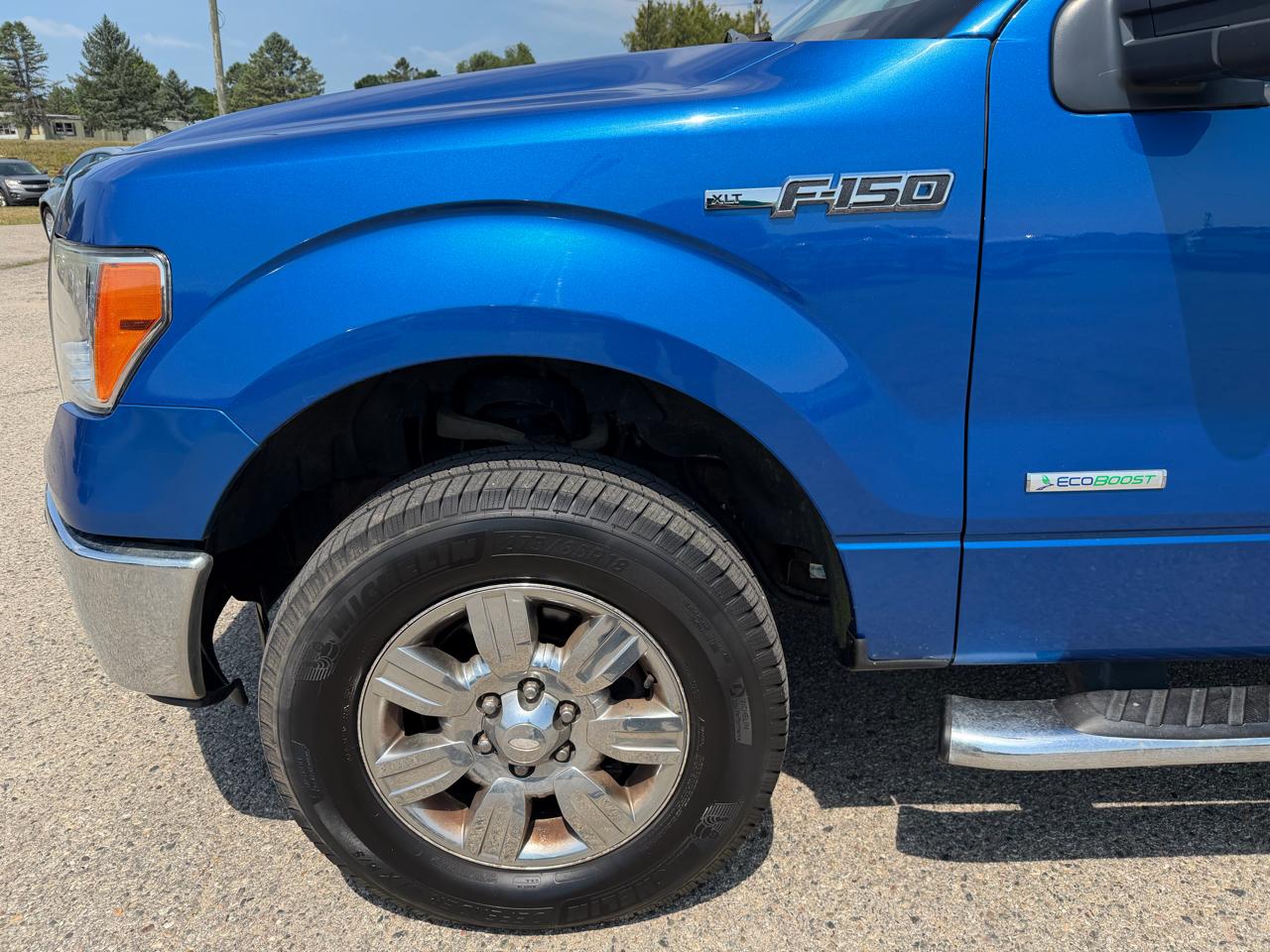 Ford F-150 XL SuperCab 8-ft. Bed 4WD 2012