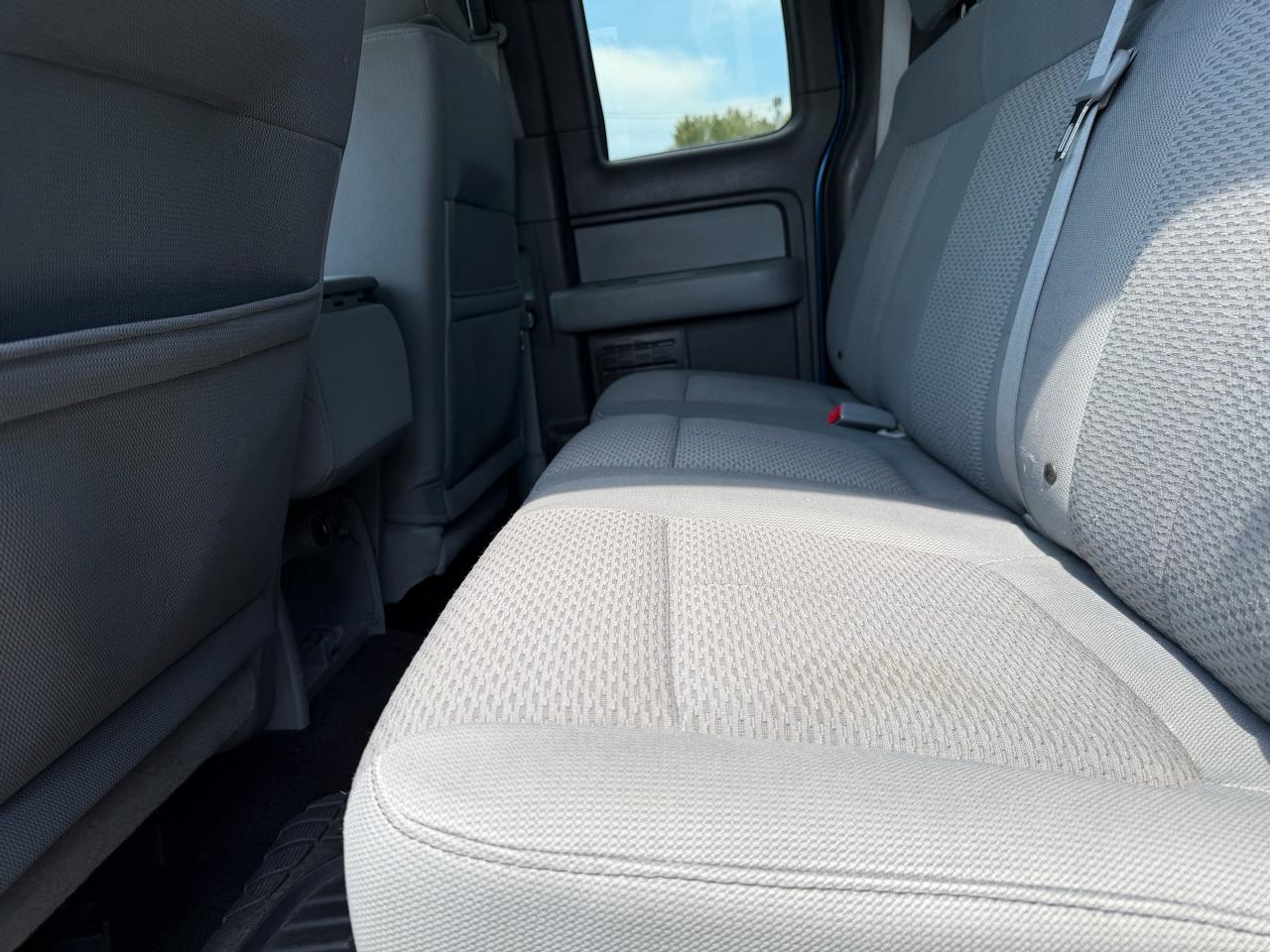 Ford F-150 XL SuperCab 8-ft. Bed 4WD 2012