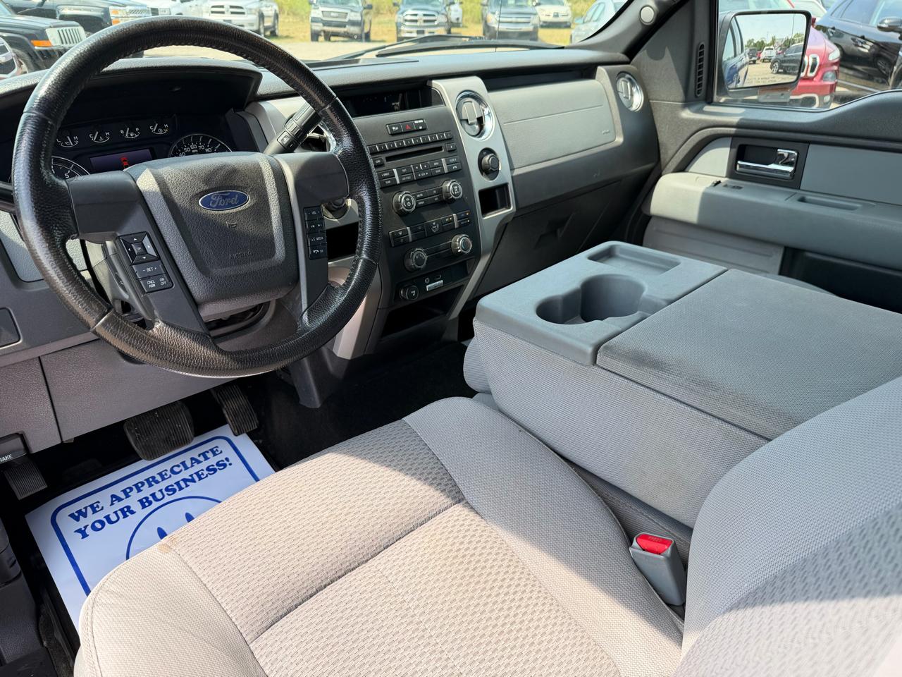 Ford F-150 XL SuperCab 8-ft. Bed 4WD 2012