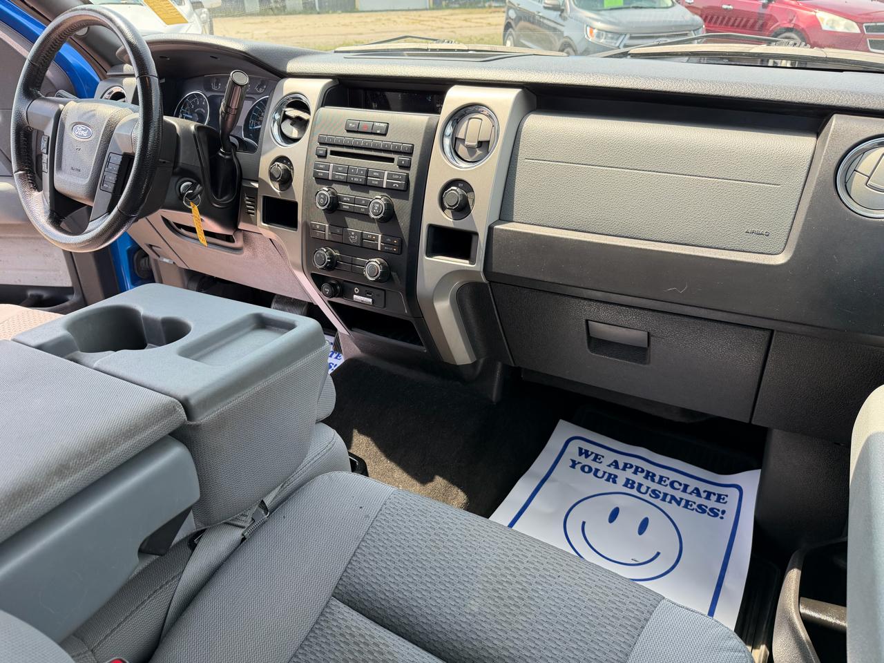 Ford F-150 XL SuperCab 8-ft. Bed 4WD 2012