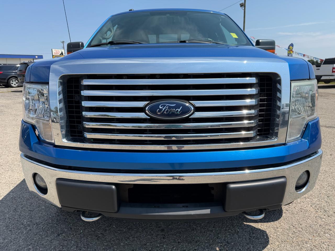 Ford F-150 XL SuperCab 8-ft. Bed 4WD 2012