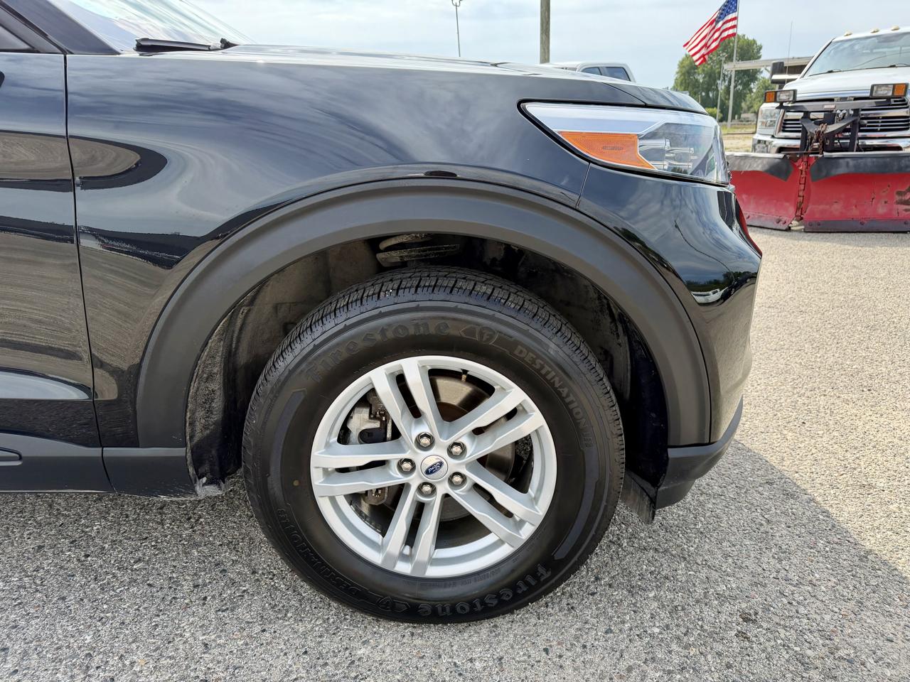 Ford Explorer Base AWD 2023