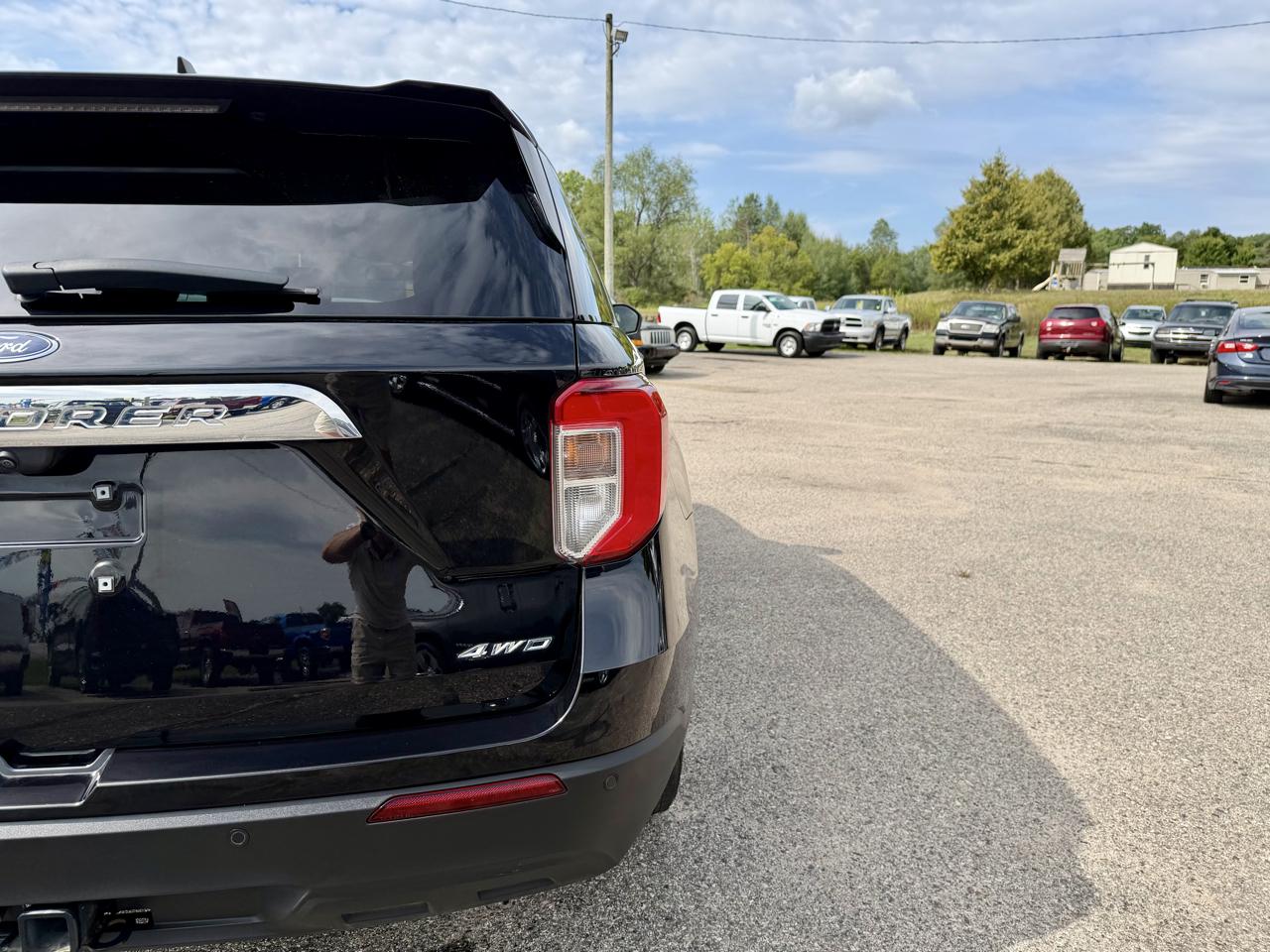 Ford Explorer Base AWD 2023
