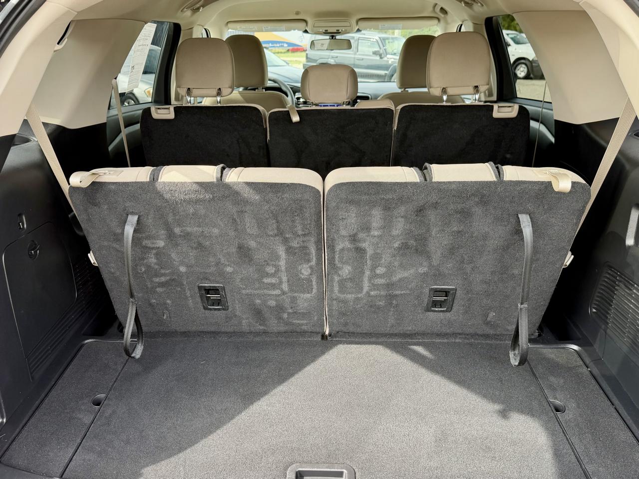 Ford Explorer Base AWD 2023