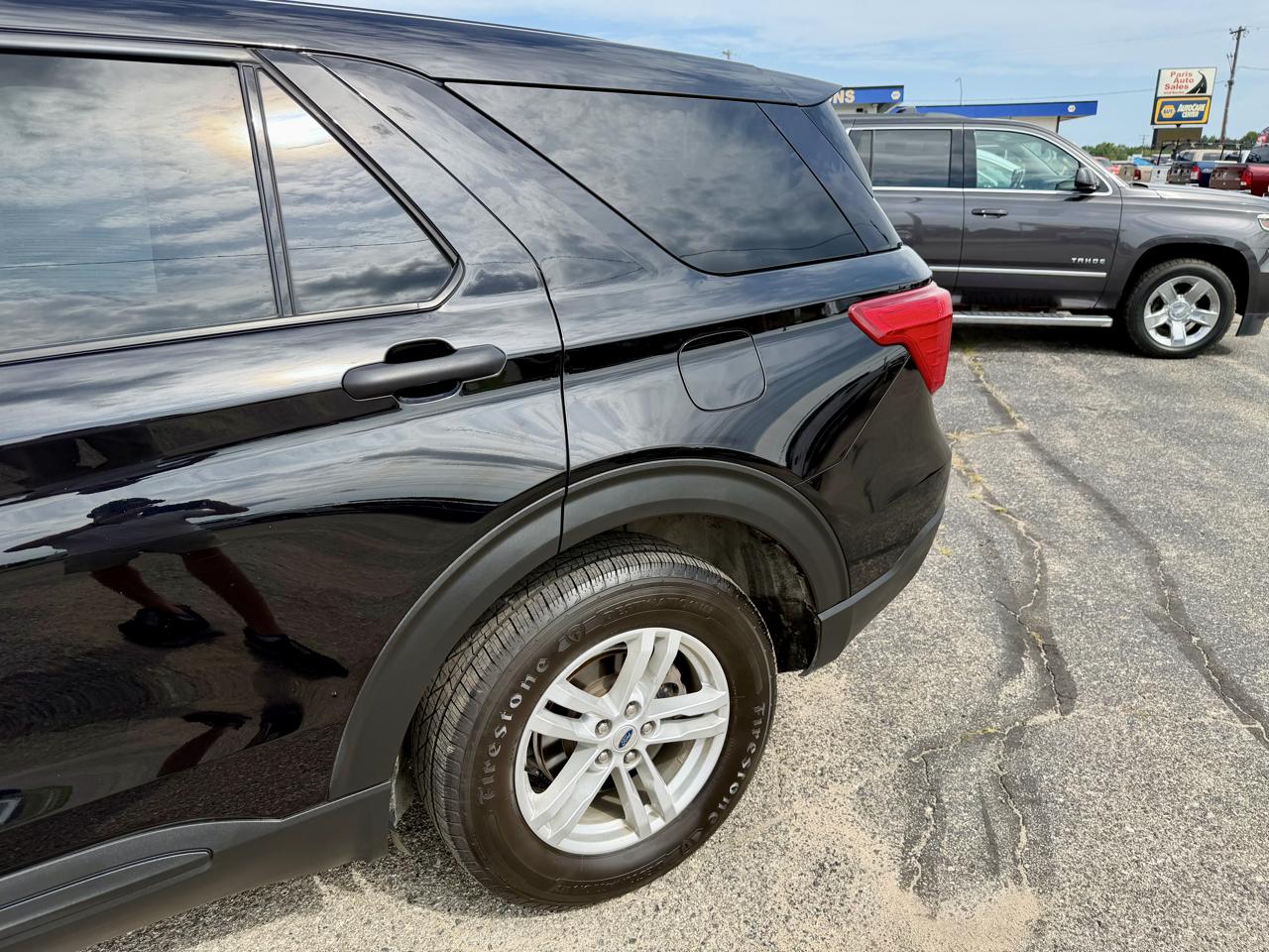Ford Explorer Base AWD 2023