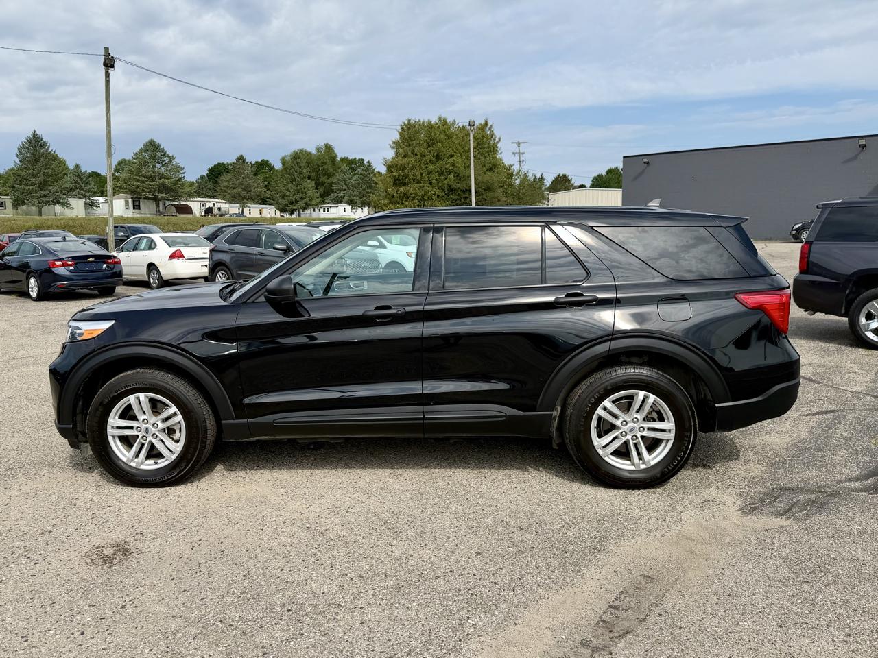 Ford Explorer Base AWD 2023