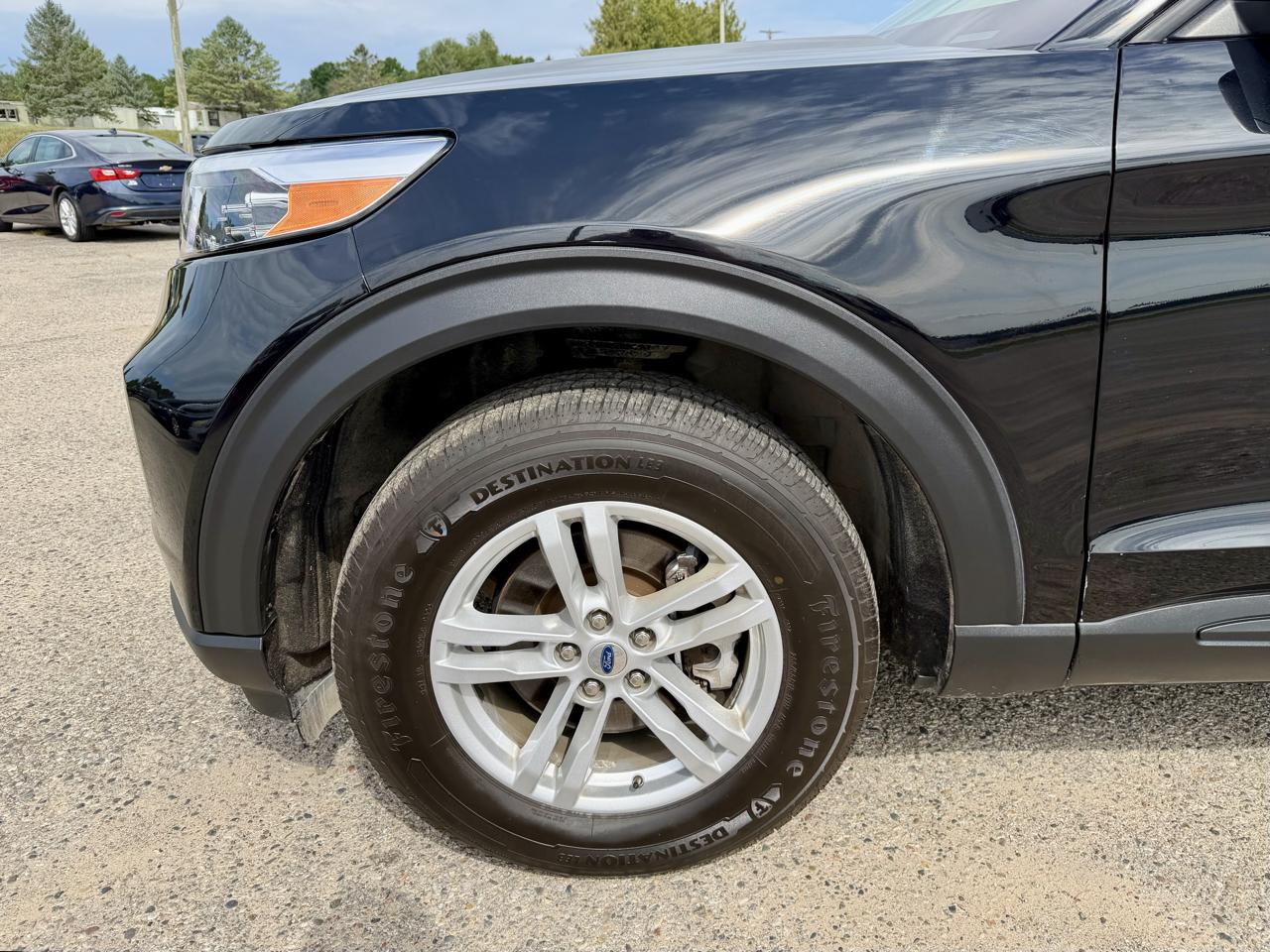 Ford Explorer Base AWD 2023