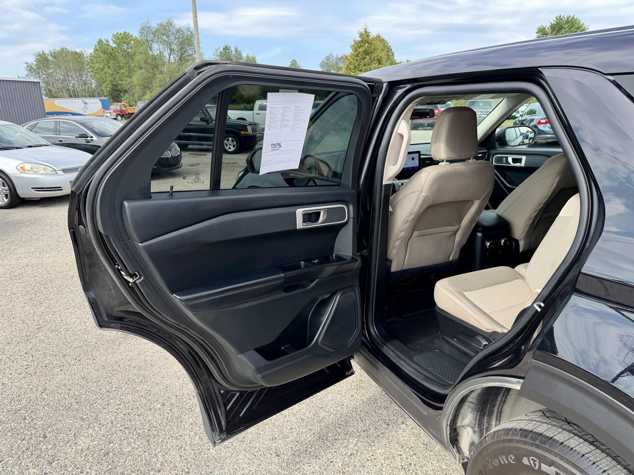 Ford Explorer Base AWD 2023
