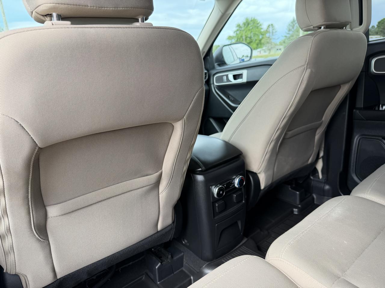 Ford Explorer Base AWD 2023
