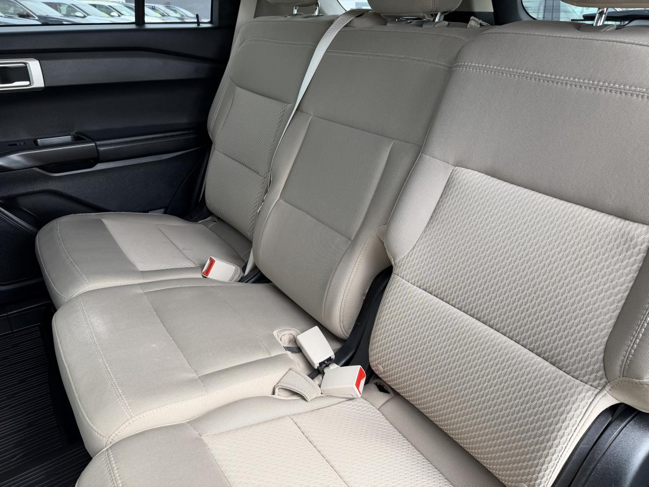 Ford Explorer Base AWD 2023
