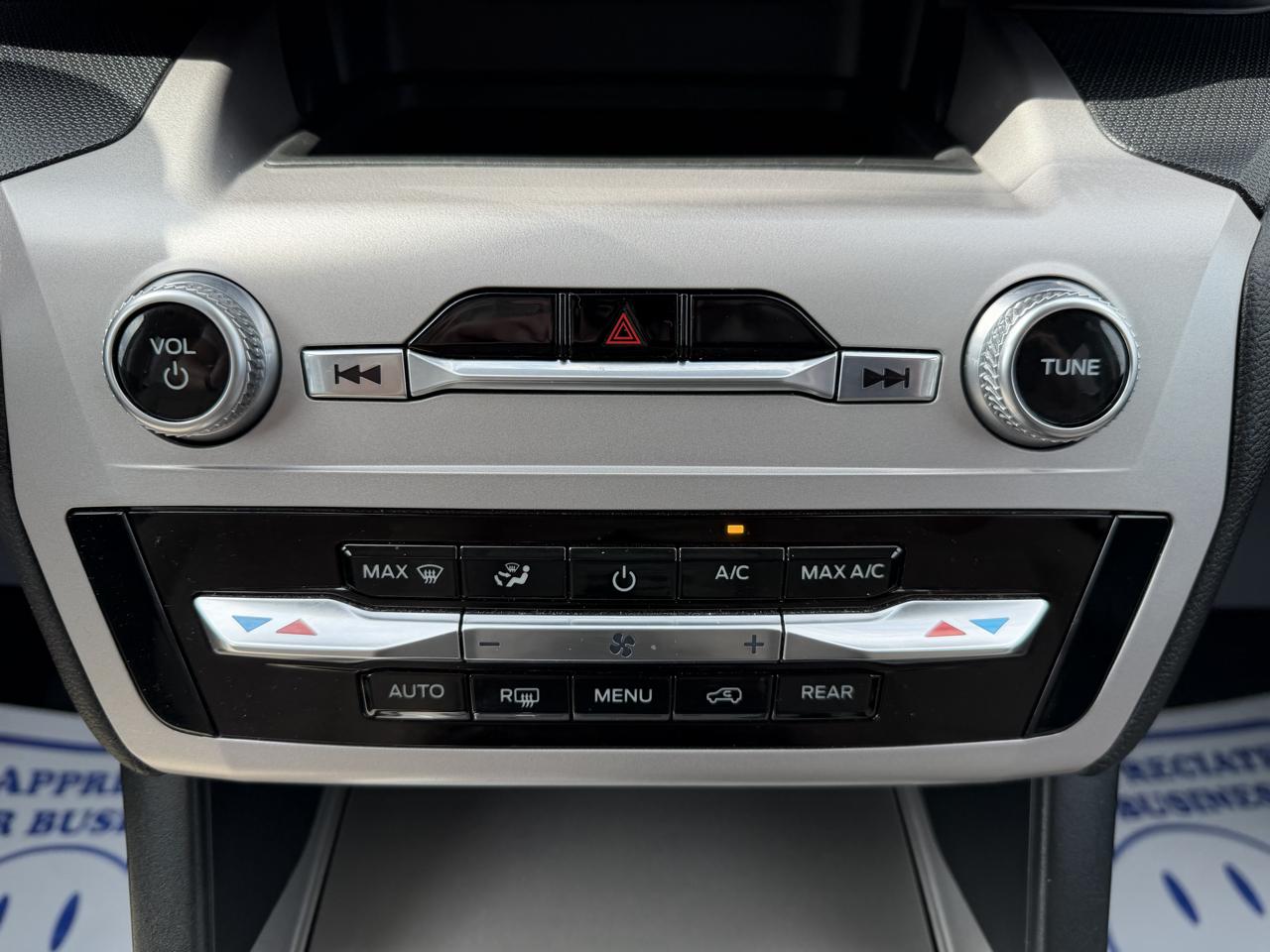 Ford Explorer Base AWD 2023