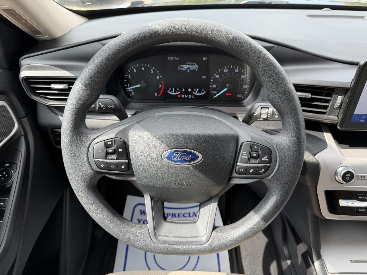 Ford Explorer Base AWD 2023