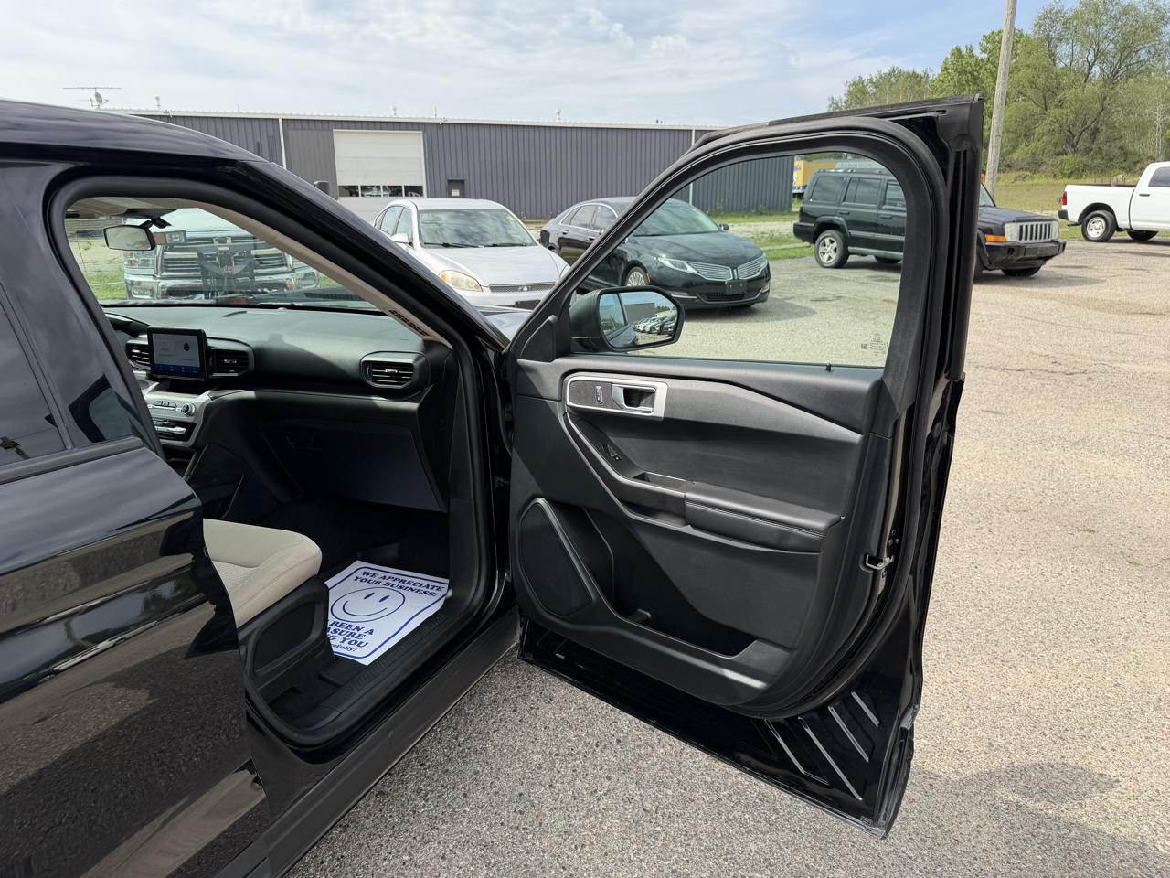 Ford Explorer Base AWD 2023