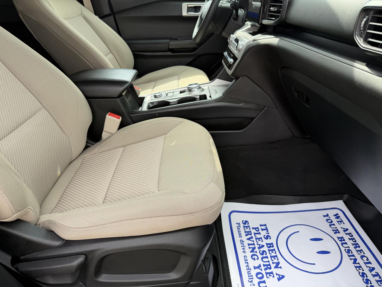 Ford Explorer Base AWD 2023