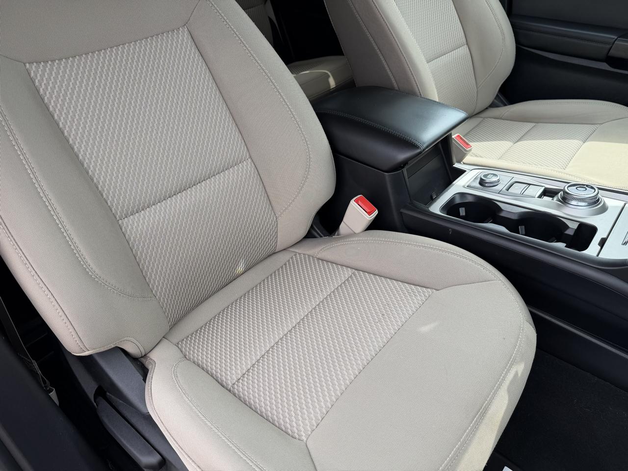 Ford Explorer Base AWD 2023