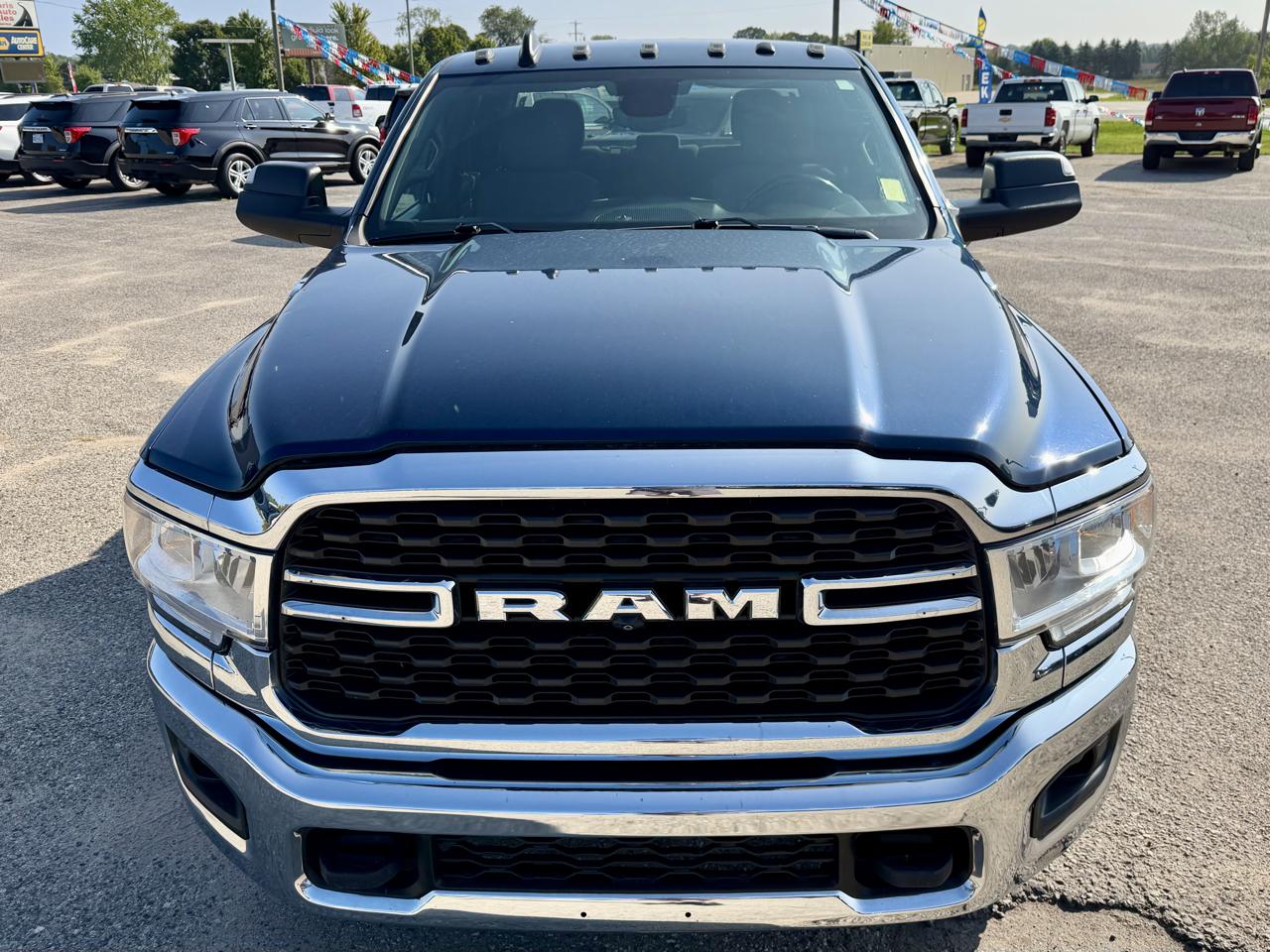 RAM 2500 Tradesman Crew Cab SWB 4WD 2022