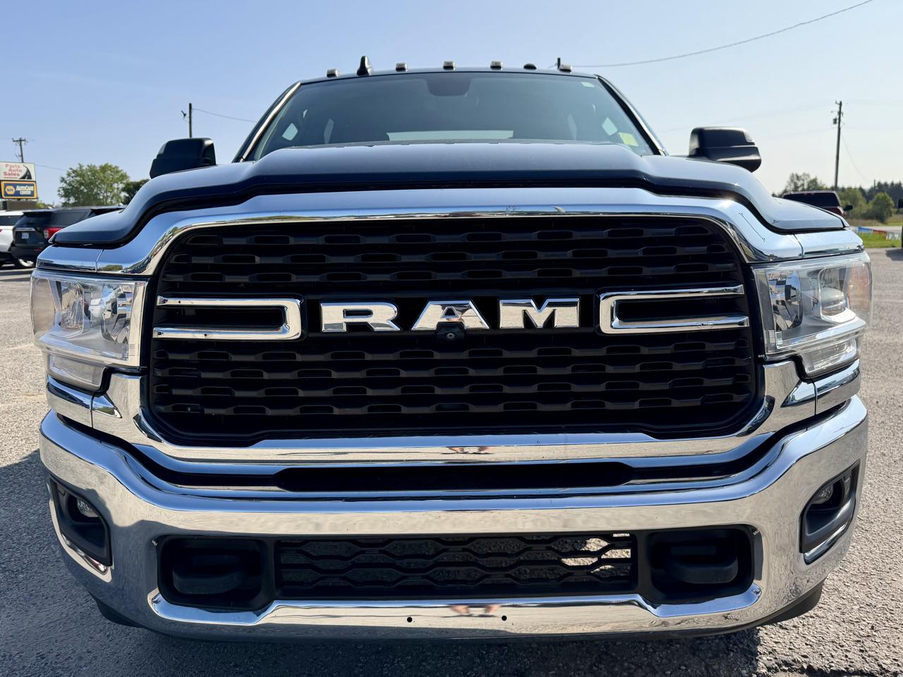 RAM 2500 Tradesman Crew Cab SWB 4WD 2022