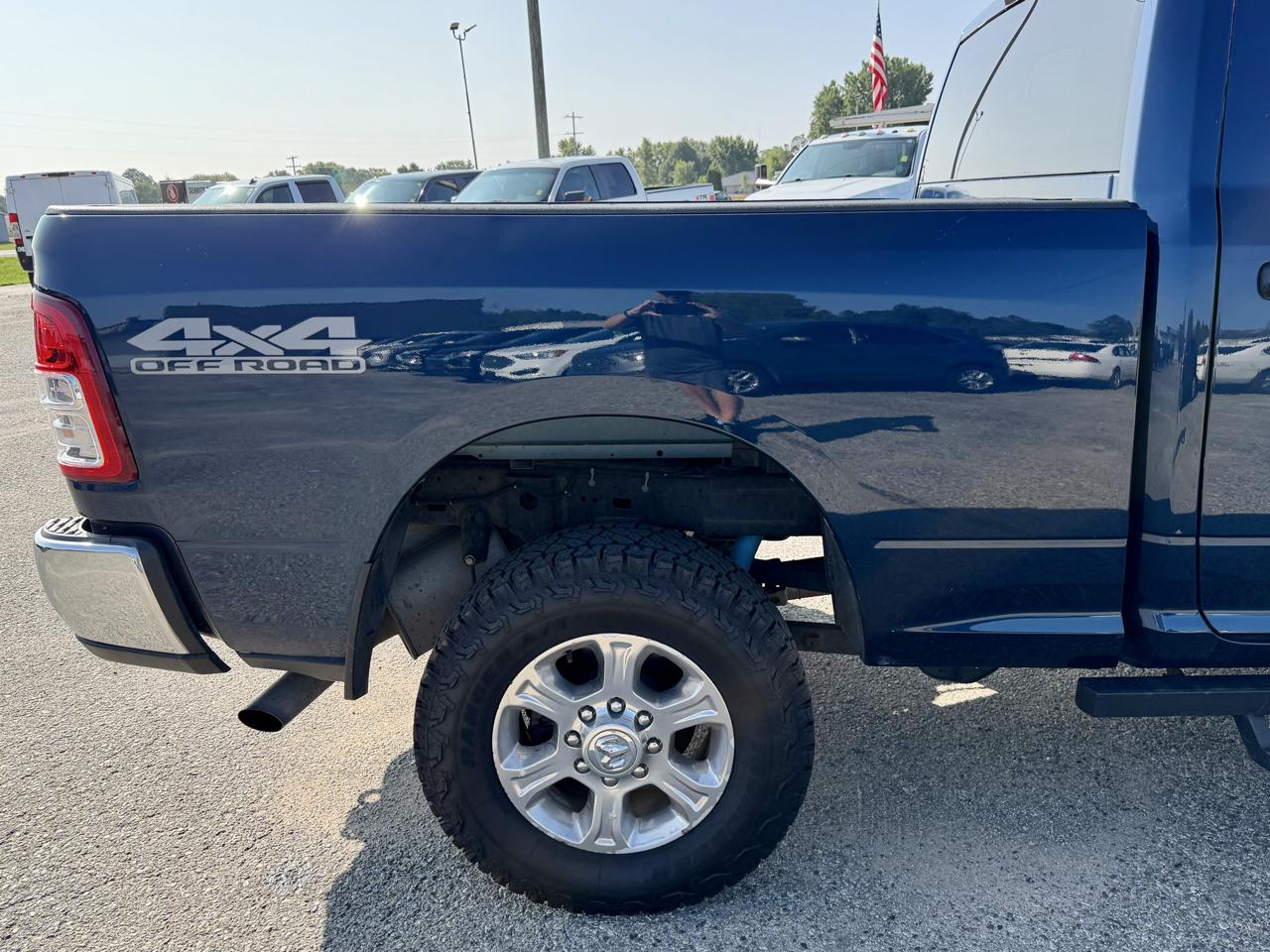 RAM 2500 Tradesman Crew Cab SWB 4WD 2022