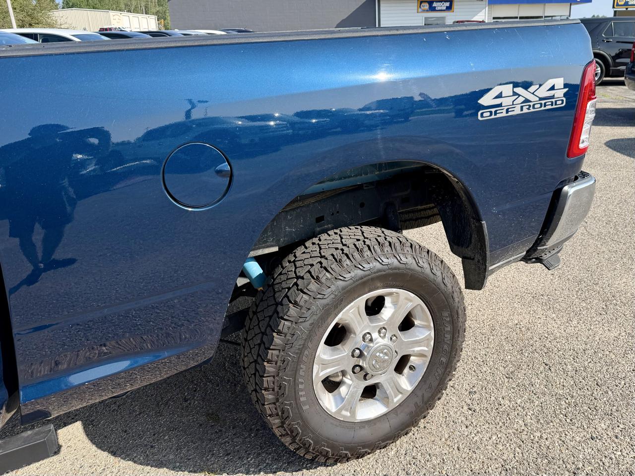 RAM 2500 Tradesman Crew Cab SWB 4WD 2022