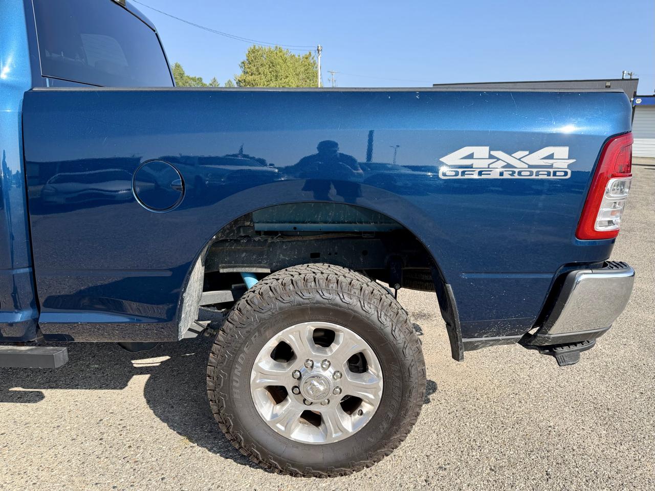 RAM 2500 Tradesman Crew Cab SWB 4WD 2022