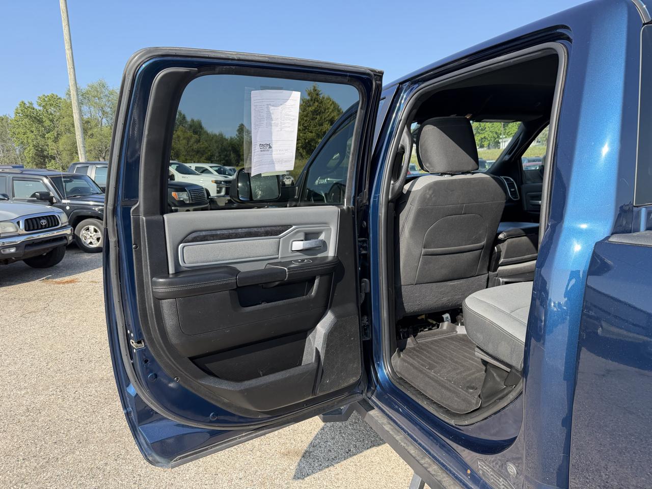 RAM 2500 Tradesman Crew Cab SWB 4WD 2022