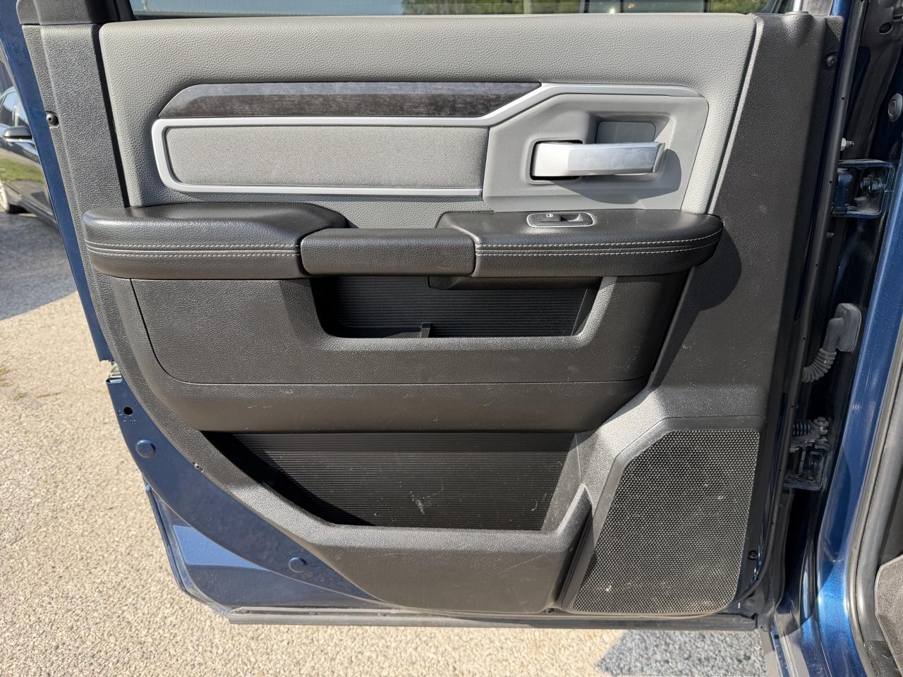 RAM 2500 Tradesman Crew Cab SWB 4WD 2022