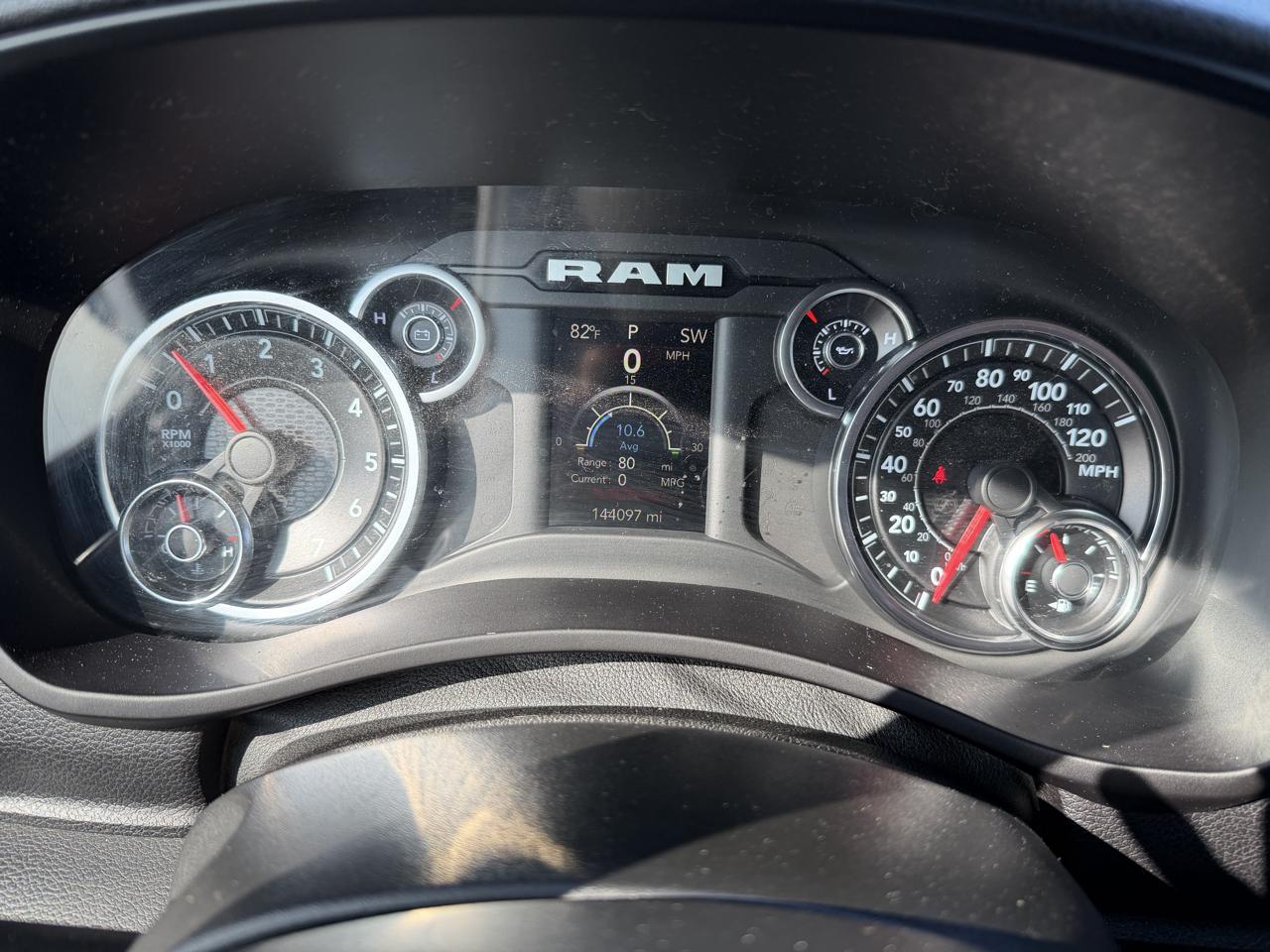 RAM 2500 Tradesman Crew Cab SWB 4WD 2022